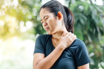 woman with neck pain